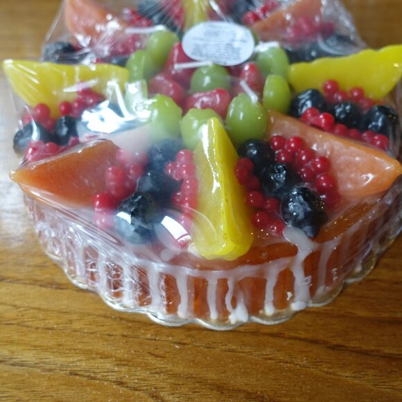 Anthropologie Italian Fruit-Topped Cake Flan Dessert-Shaped Wax Candle - Picture 6 of 14